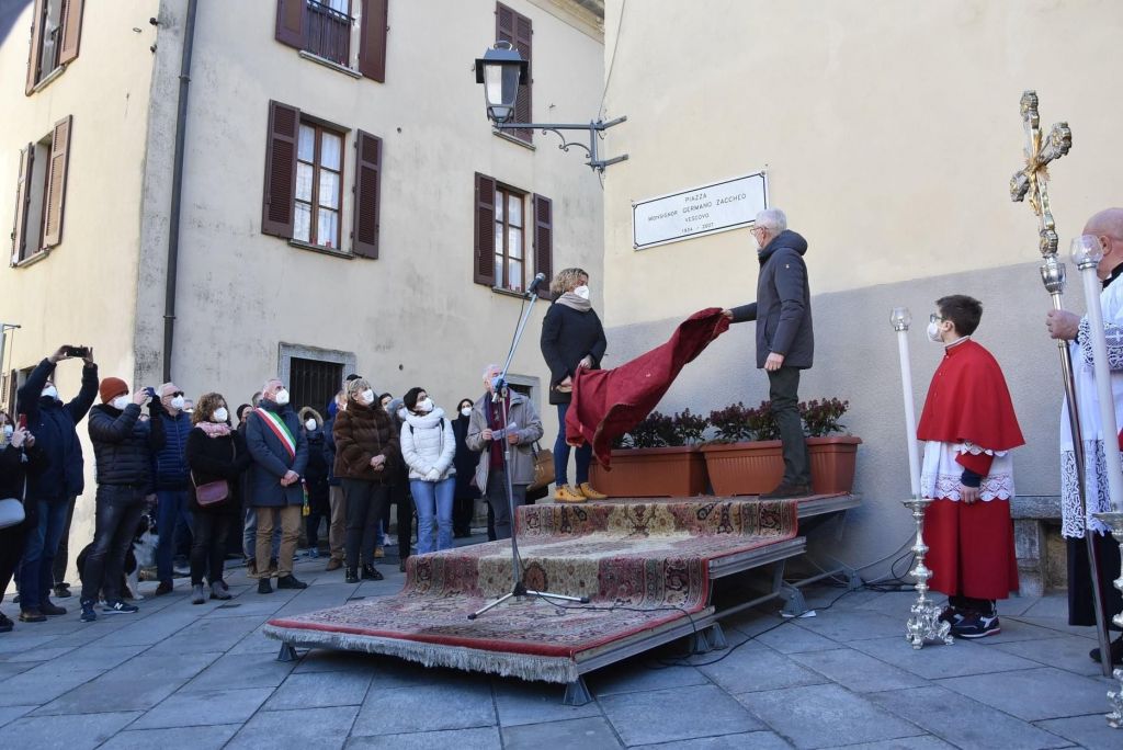 Cannobio: una piazza per mons. Zaccheo